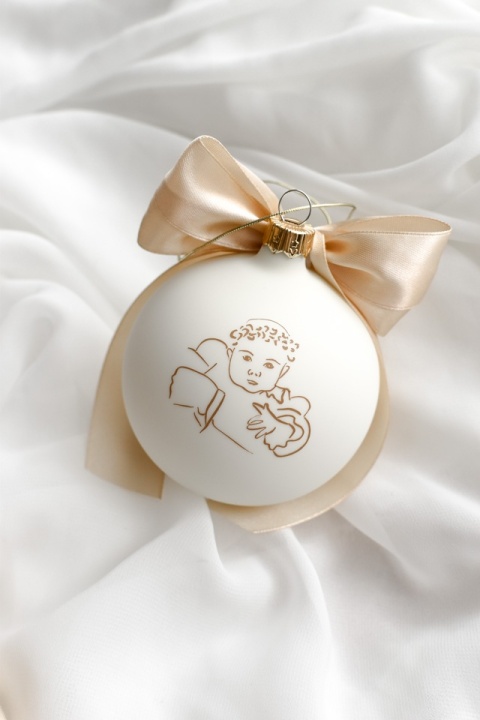 bombka z rysunkiem na podstawie zdjęcia