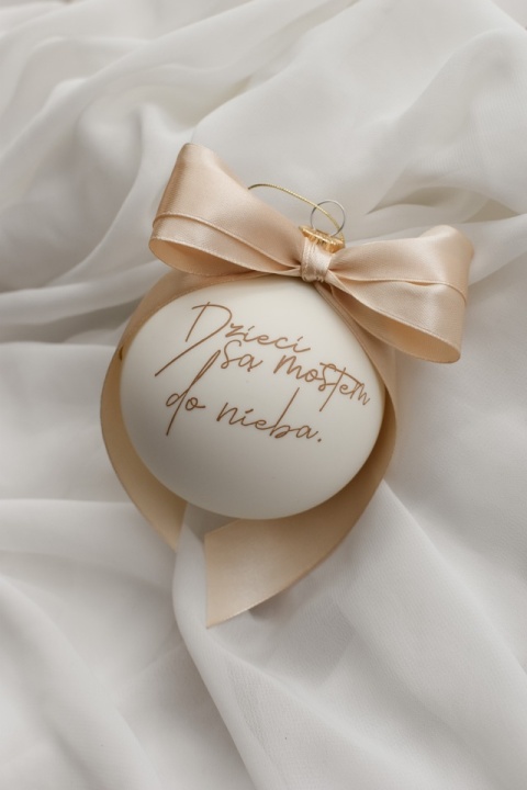 bombka z rysunkiem na podstawie zdjęcia